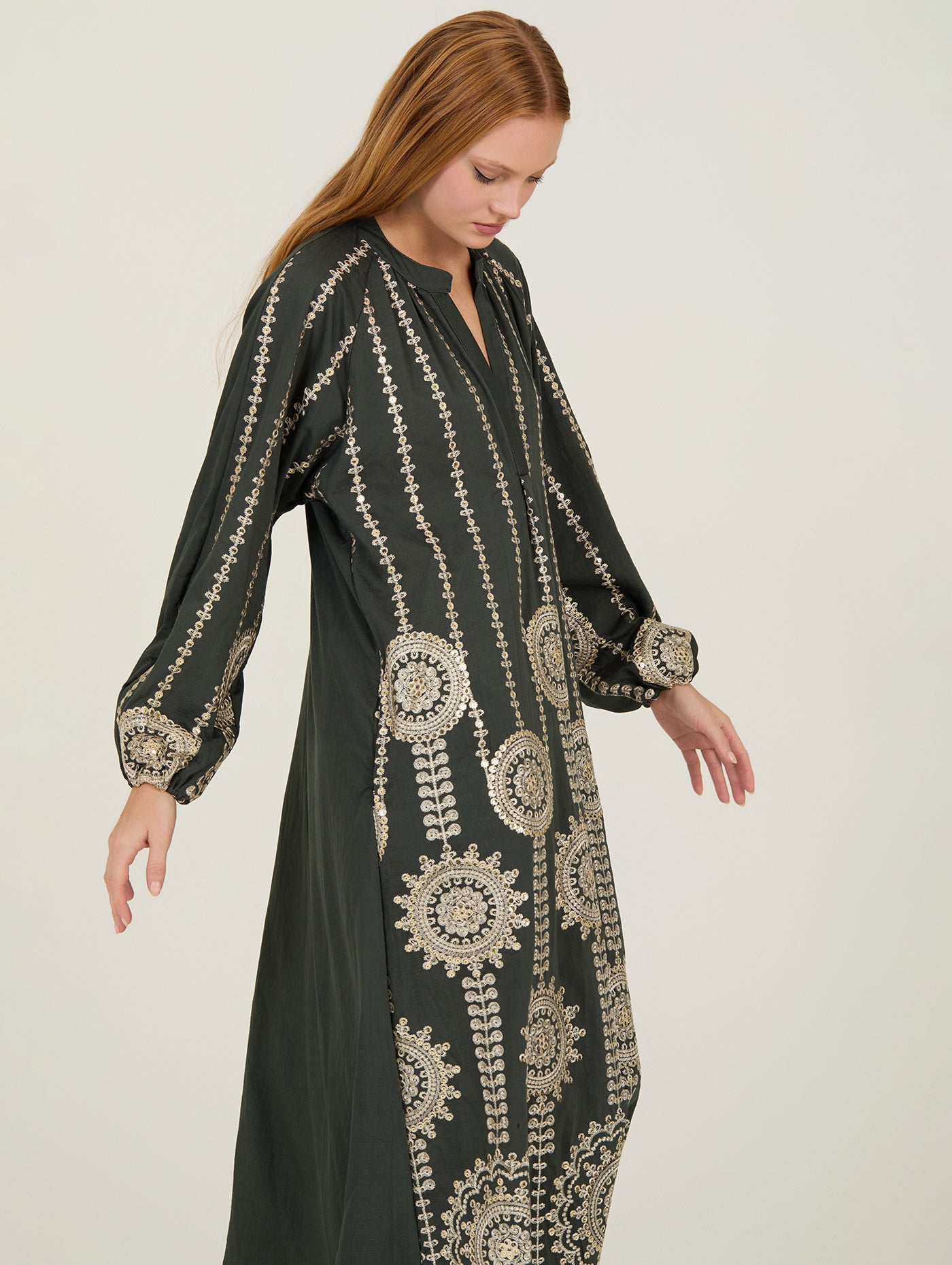 Vestido largo bordado