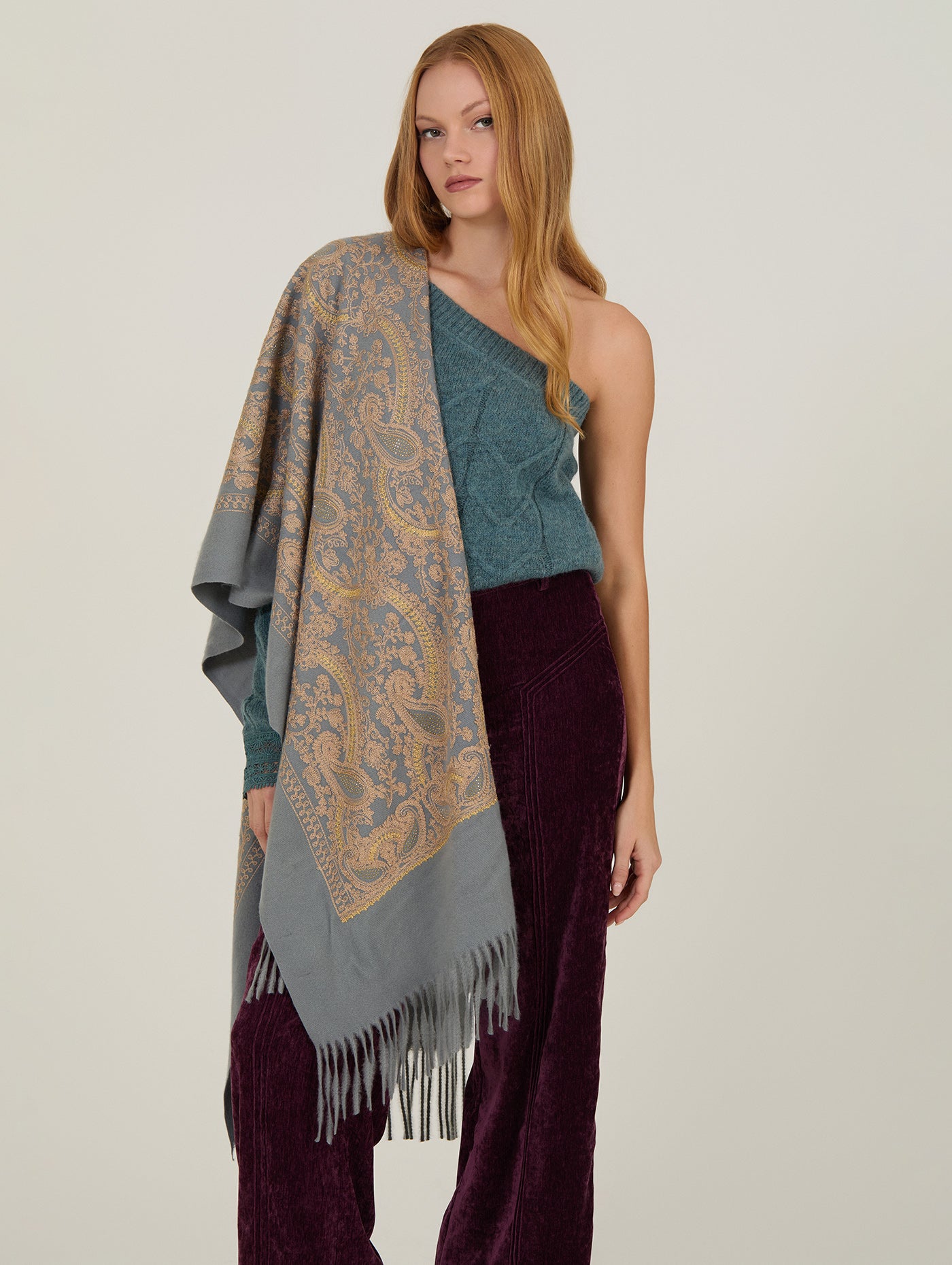 Pañuelo bordado pasley azul