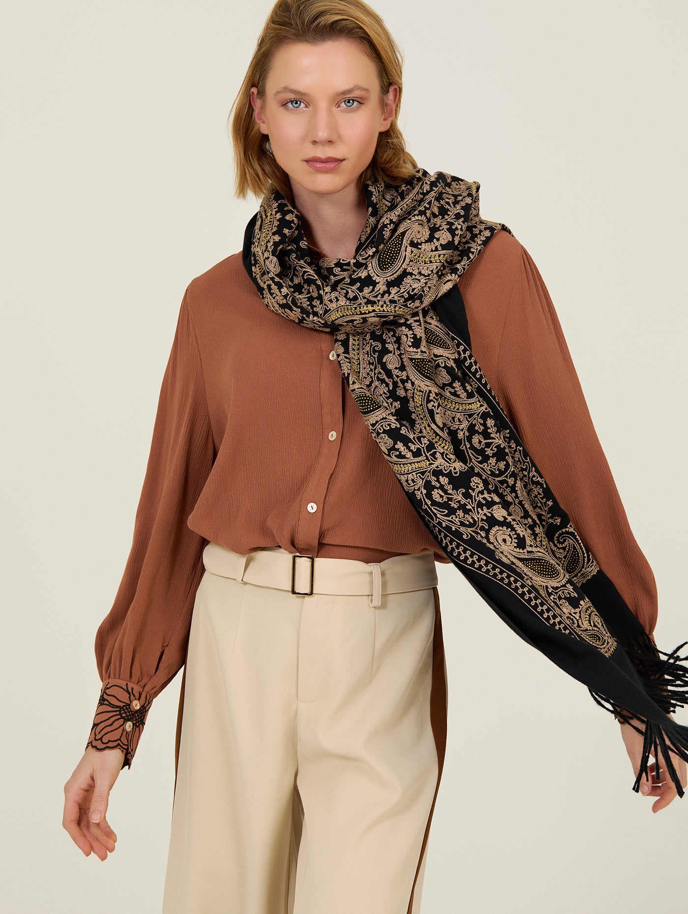 Pañuelo pasley negro