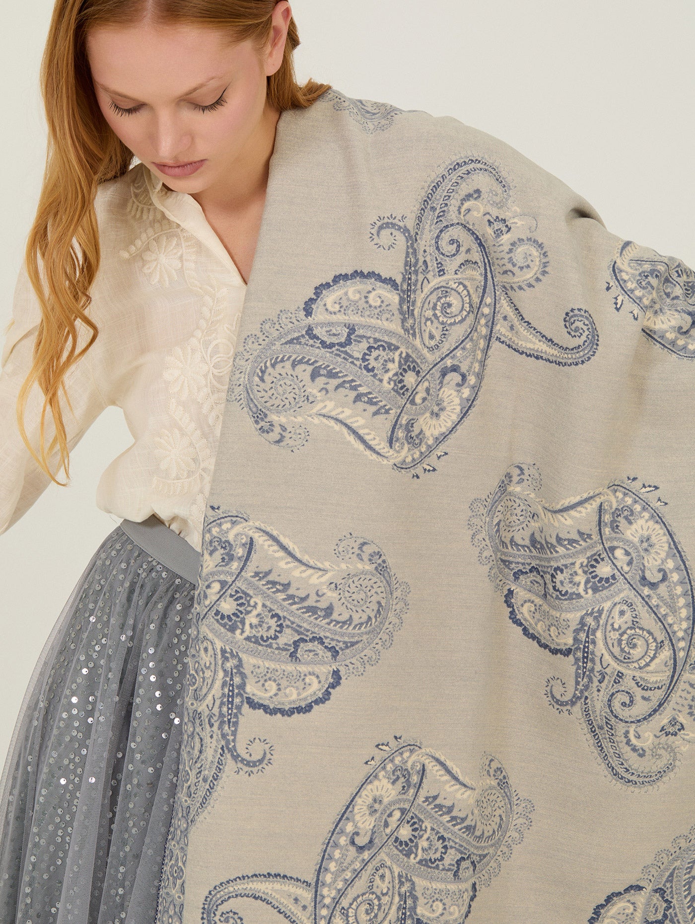 Pañuelo paysle azul y beige