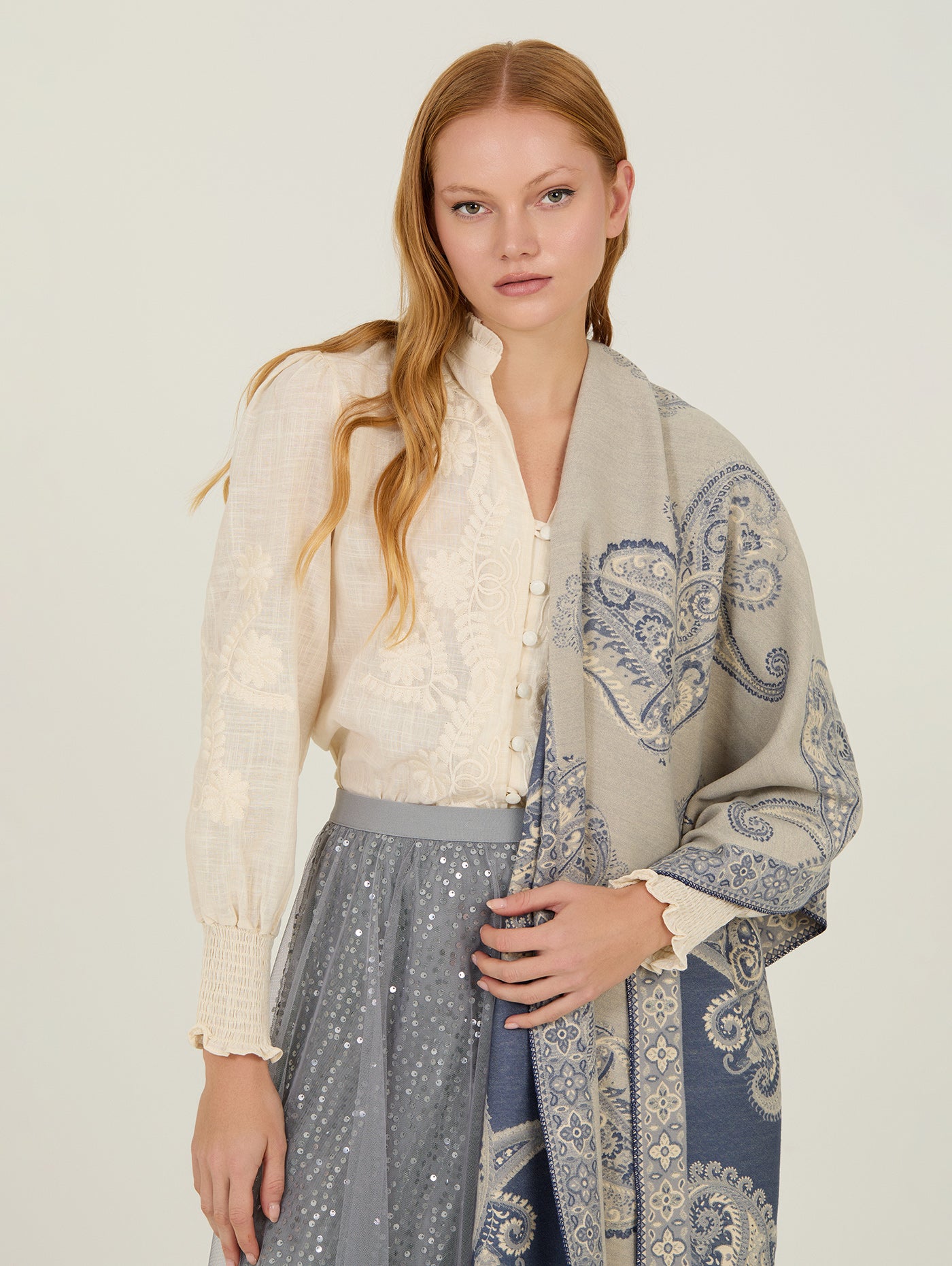 Pañuelo paysle azul y beige