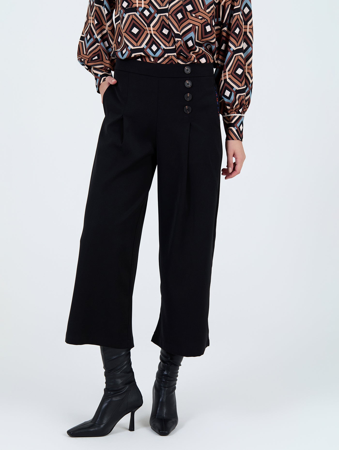 Pantalón tobillero fluido