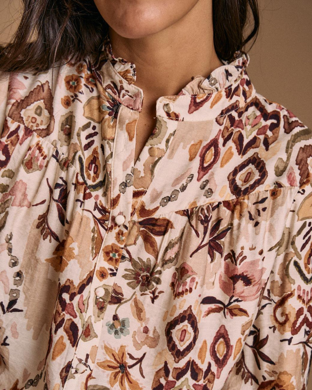 Blusa estampada beige