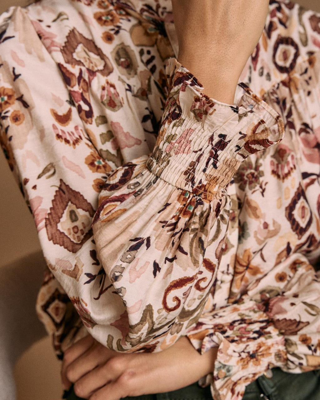 Blusa estampada beige