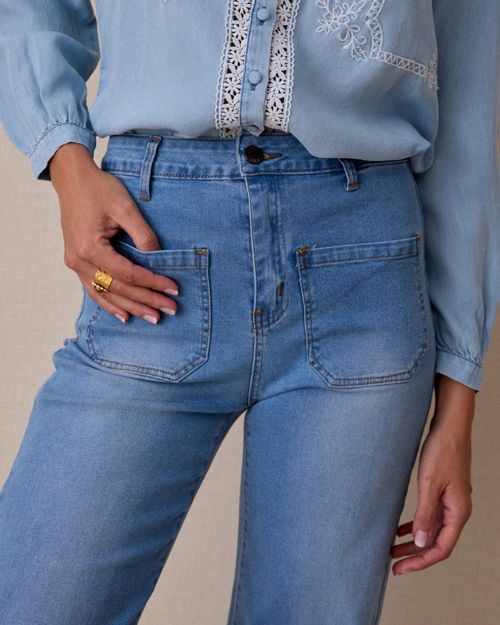 Vaquero claro bolsillos